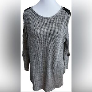 SOFT SURROUNDINGS Black & Gray Textured Tunic Long Sleeve Top W/Crochet Medium